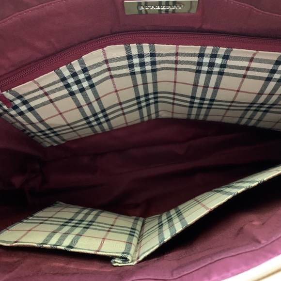 Authentic Burberry Cream Leather Shoulder Bag Fair Condition - Picture 9 of 12